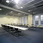 Congress Am Stadtpark 4*