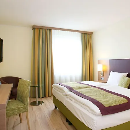 Congress Am Stadtpark מלון 4*