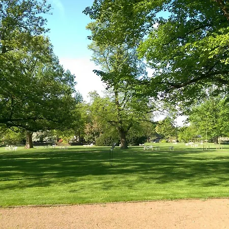 Congress Am Stadtpark מלון 4*