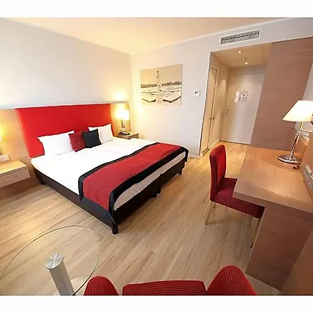 Congress Am Stadtpark Hotel