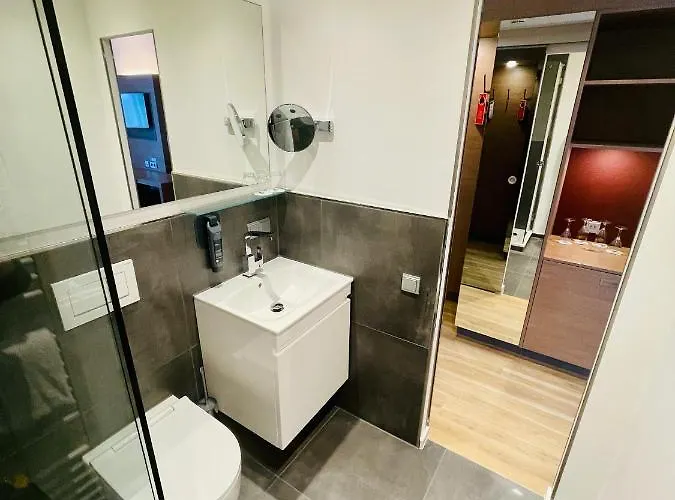 Hotel Congress Am Stadtpark 4*