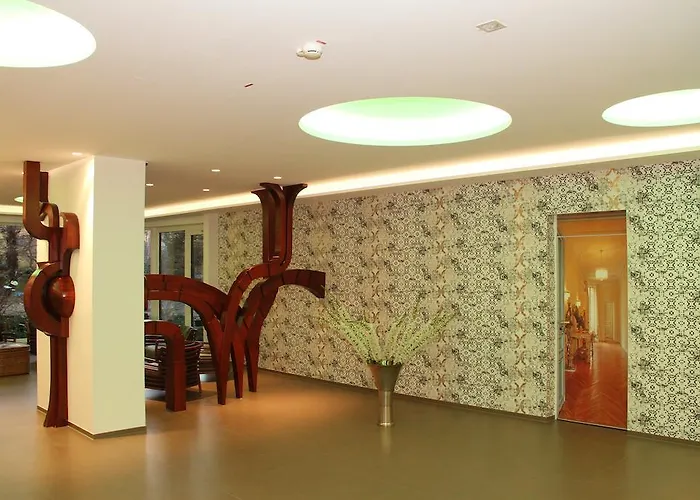 Hotel Congress Am Stadtpark 4*