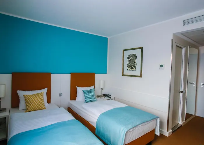 Congress Am Stadtpark 4*