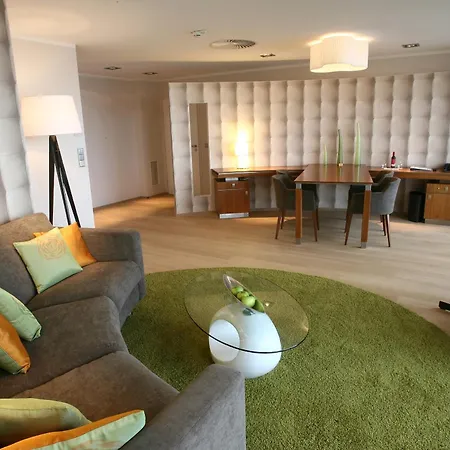 Hotel Congress Am Stadtpark 4*