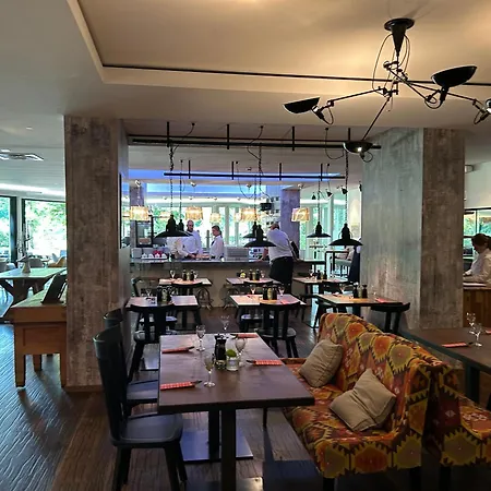 Congress Am Stadtpark 4*