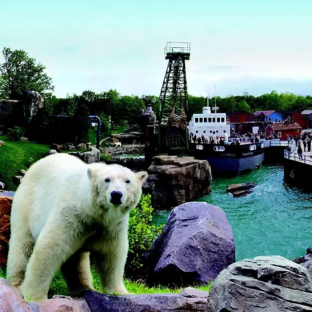 Hotel Congress Am Stadtpark 4*