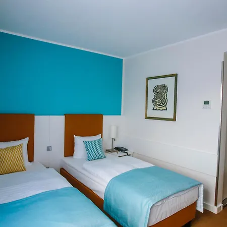 Congress Am Stadtpark 4*